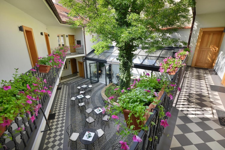 hotel image 0