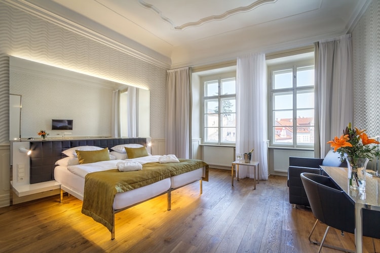 hotel image 0