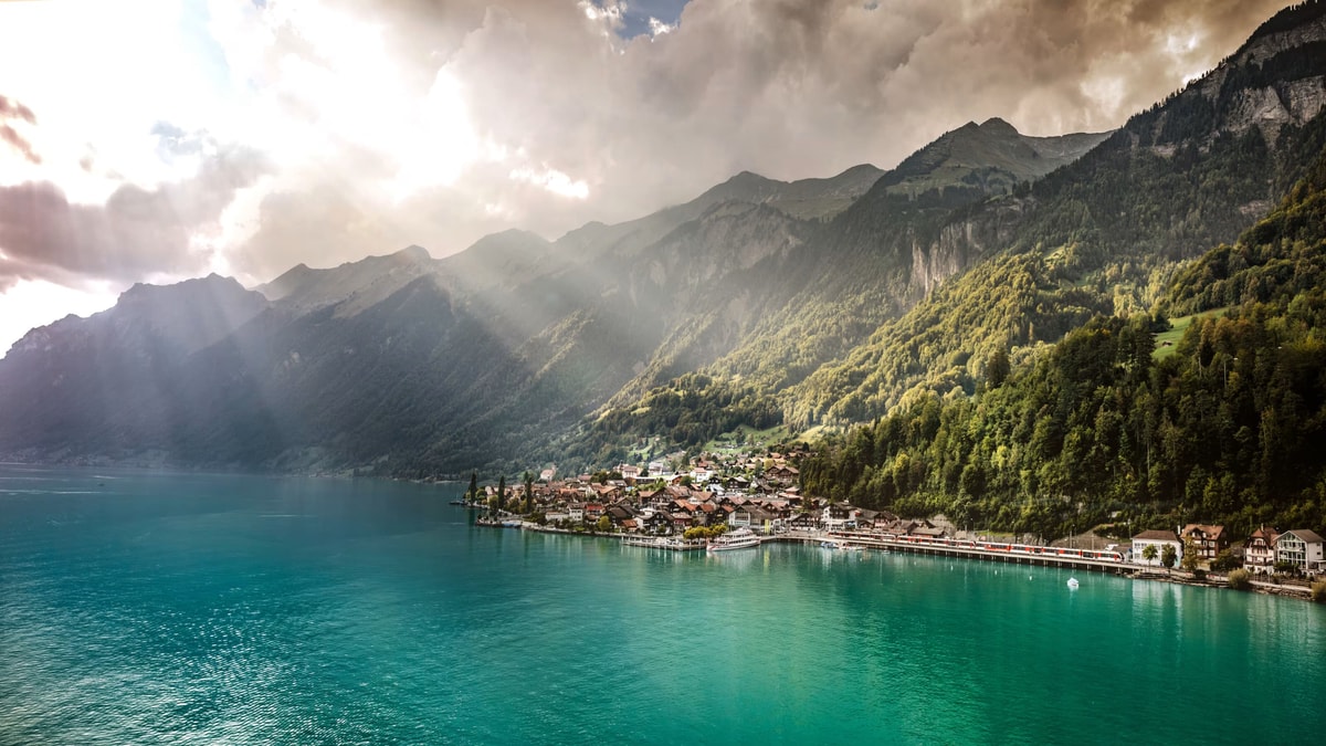 Day 3: The Queen Stage: around Lake Brienz and into Interlaken